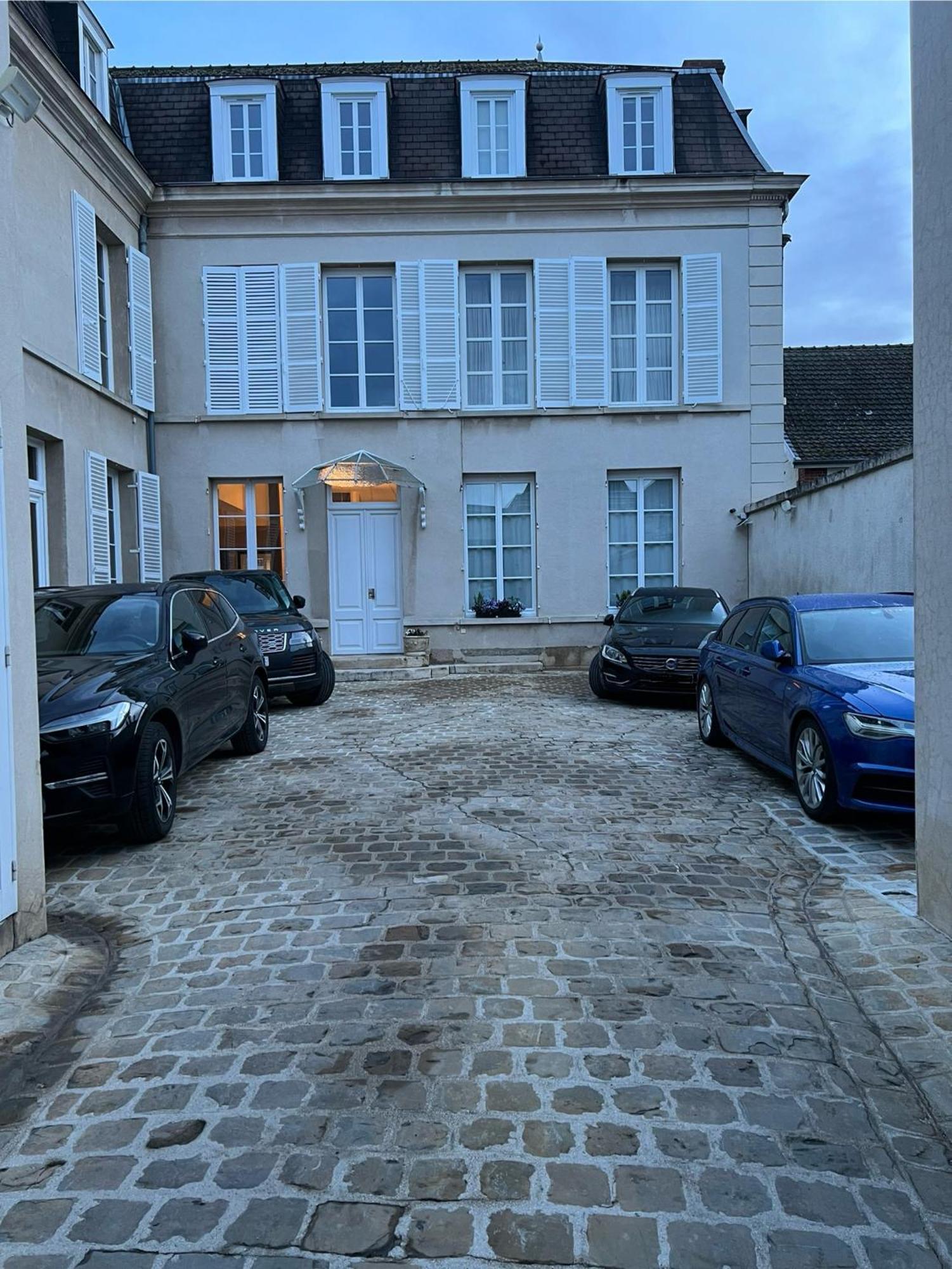 Le Clos D 'Ay Ay-Champagne Exterior photo